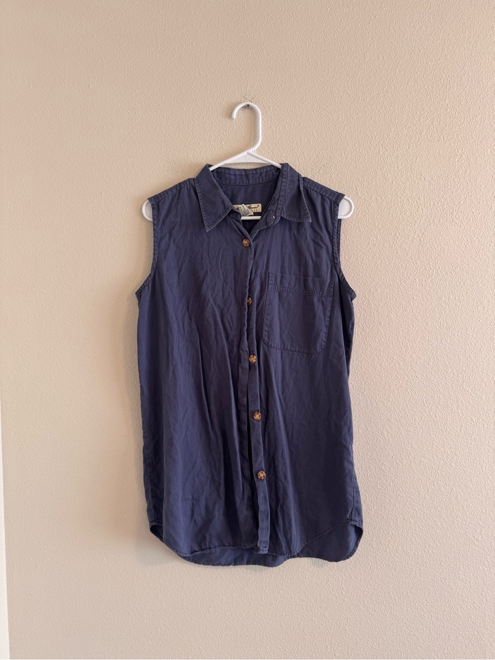 Eddie Bauer Navy Sleeveless Button-Down Shirt